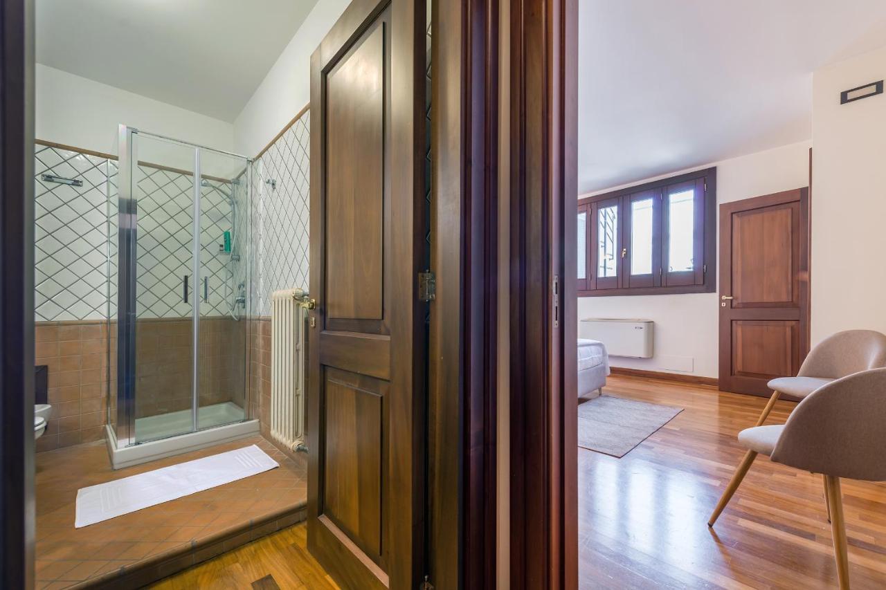 Goodstay Palazzo Marini Suite Lecce Bagian luar foto