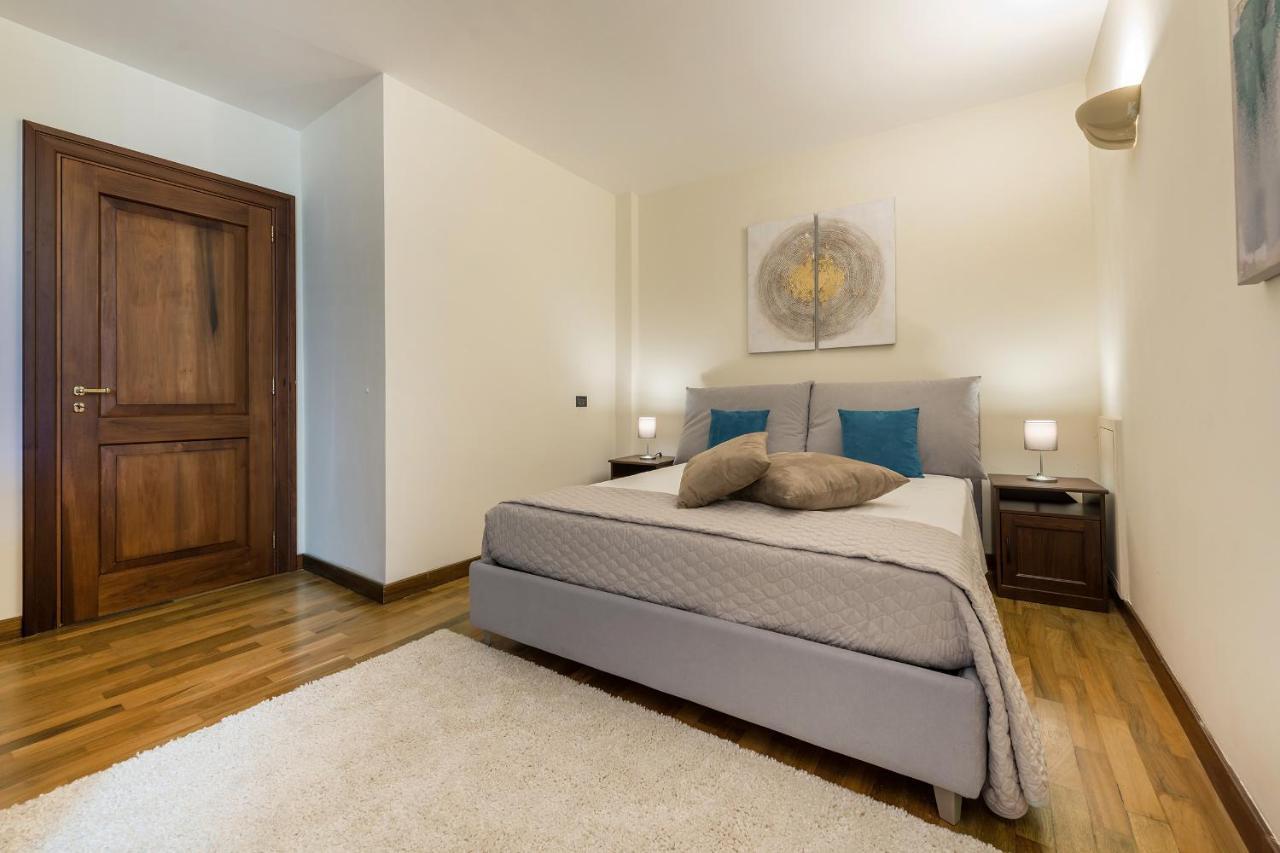 Goodstay Palazzo Marini Suite Lecce Bagian luar foto