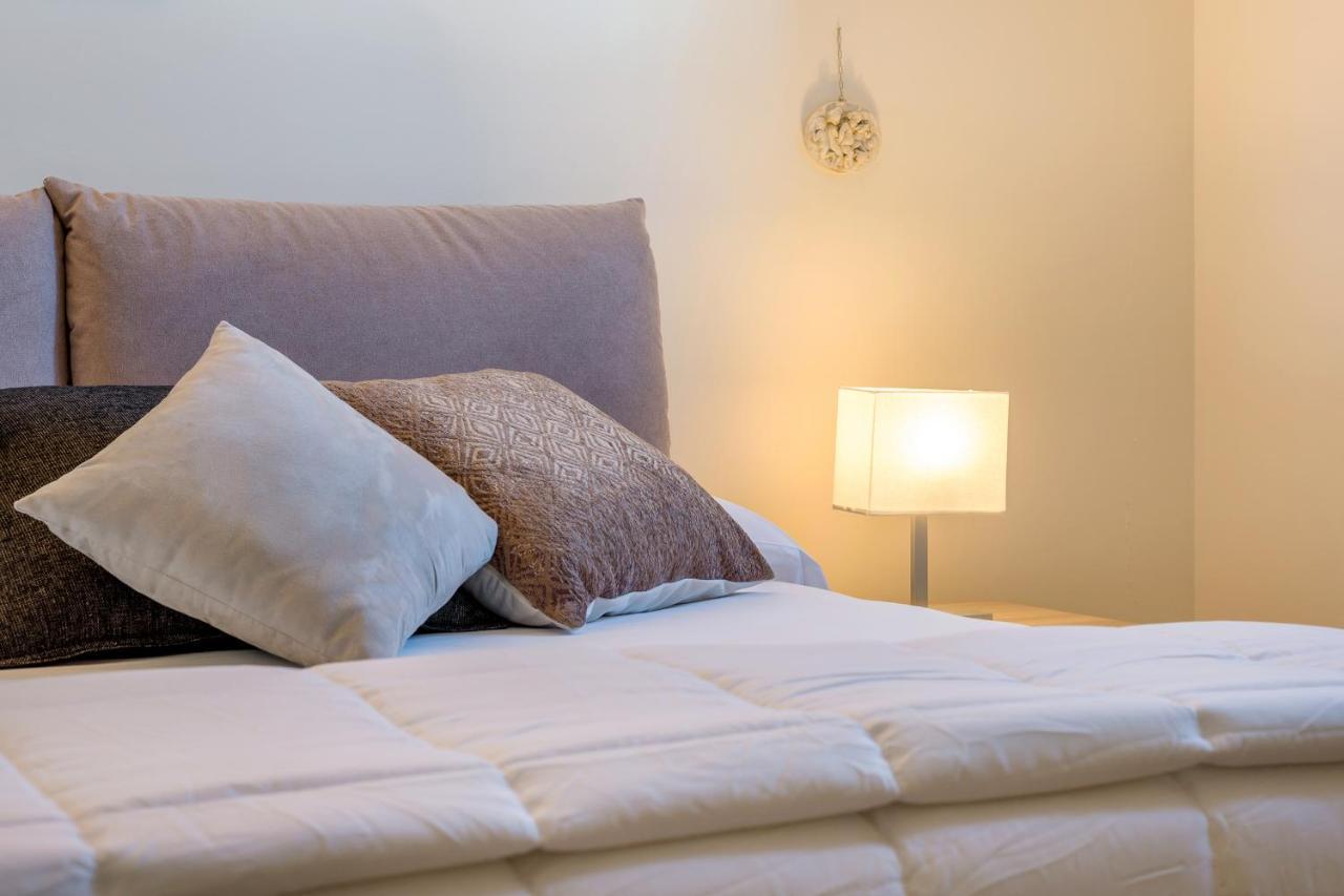 Goodstay Palazzo Marini Suite Lecce Bagian luar foto