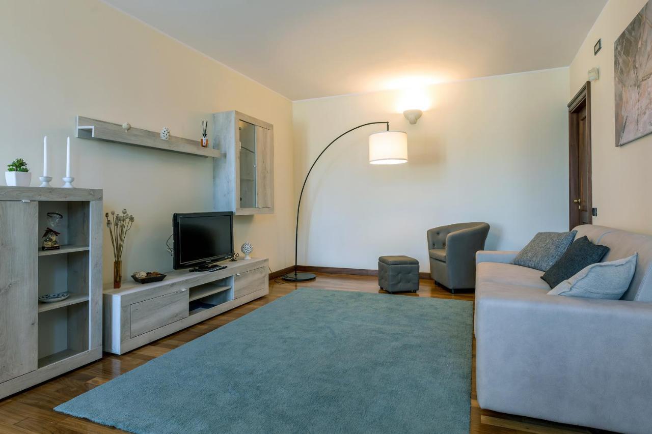 Goodstay Palazzo Marini Suite Lecce Bagian luar foto